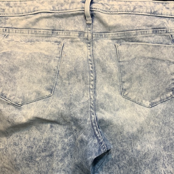 Faded Mid-rise denim jegging - Picture 4 of 4